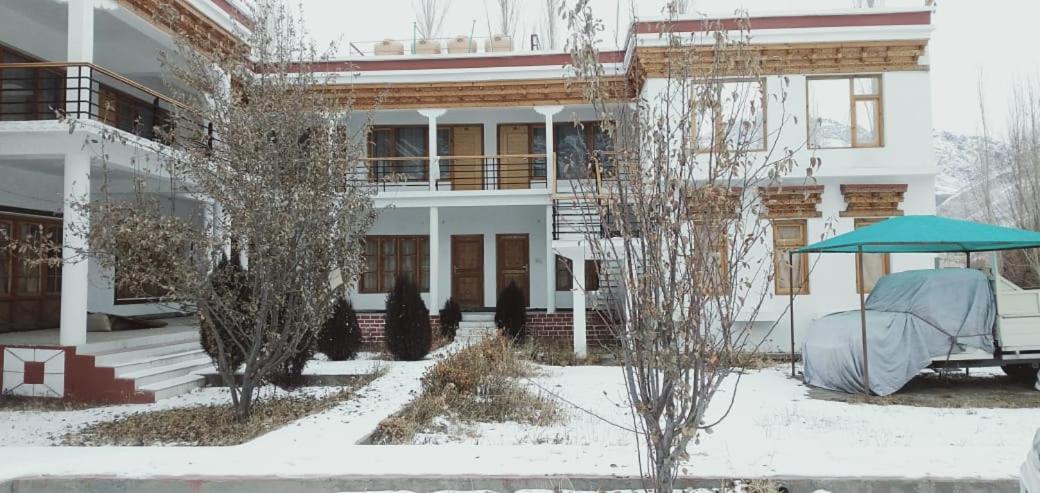 Hotel Nubra Residency Charasa Bagian luar foto