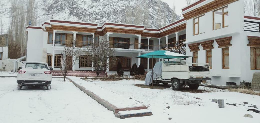 Hotel Nubra Residency Charasa Bagian luar foto