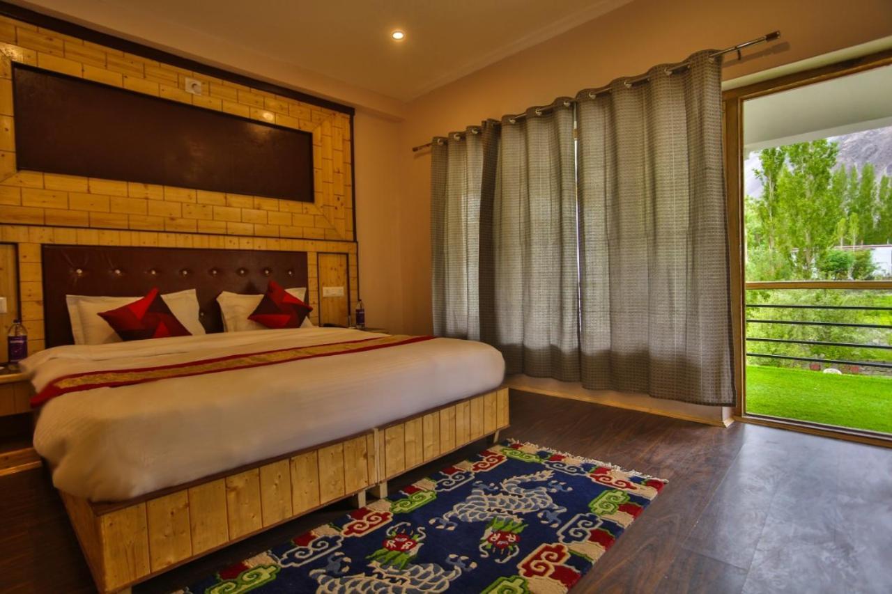 Hotel Nubra Residency Charasa Bagian luar foto