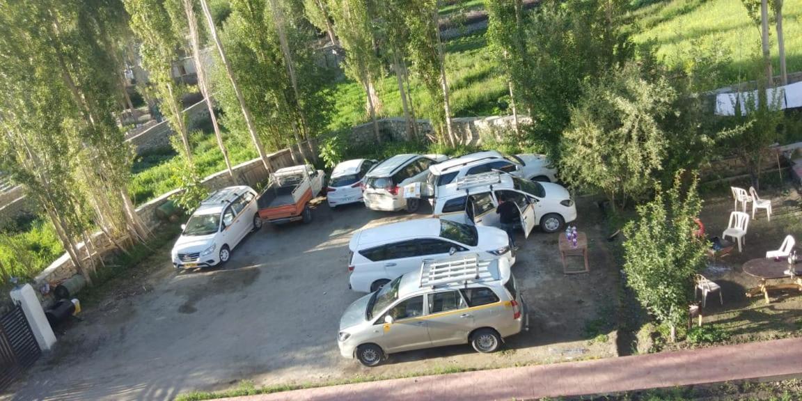 Hotel Nubra Residency Charasa Bagian luar foto