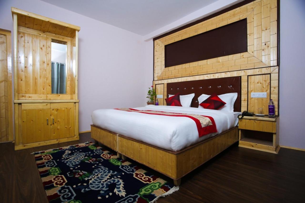 Hotel Nubra Residency Charasa Bagian luar foto