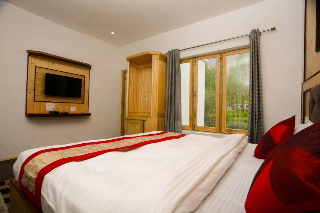 Hotel Nubra Residency Charasa Bagian luar foto